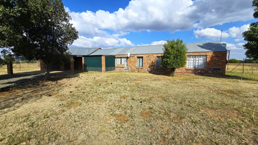 3 Bedroom Property for Sale in Highveld Free State